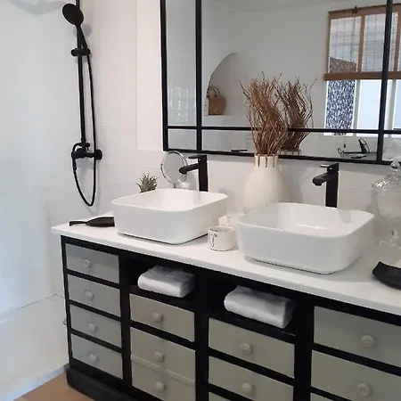 Le De Sophie Hotel Valernes